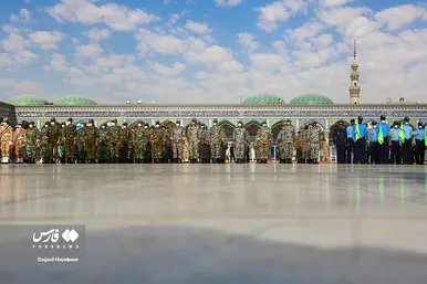 صبحگاه مشترک نیرو‌های مسلح در مسجد جمکران