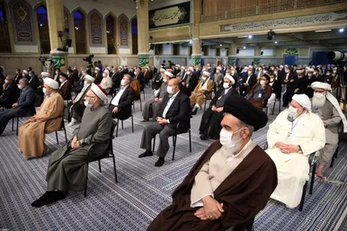 دیدار جمعی از مسئولان نظام و مهمانان شرکت کننده در کنفرانس وحدت اسلامی با رهبر معظم انقلاب