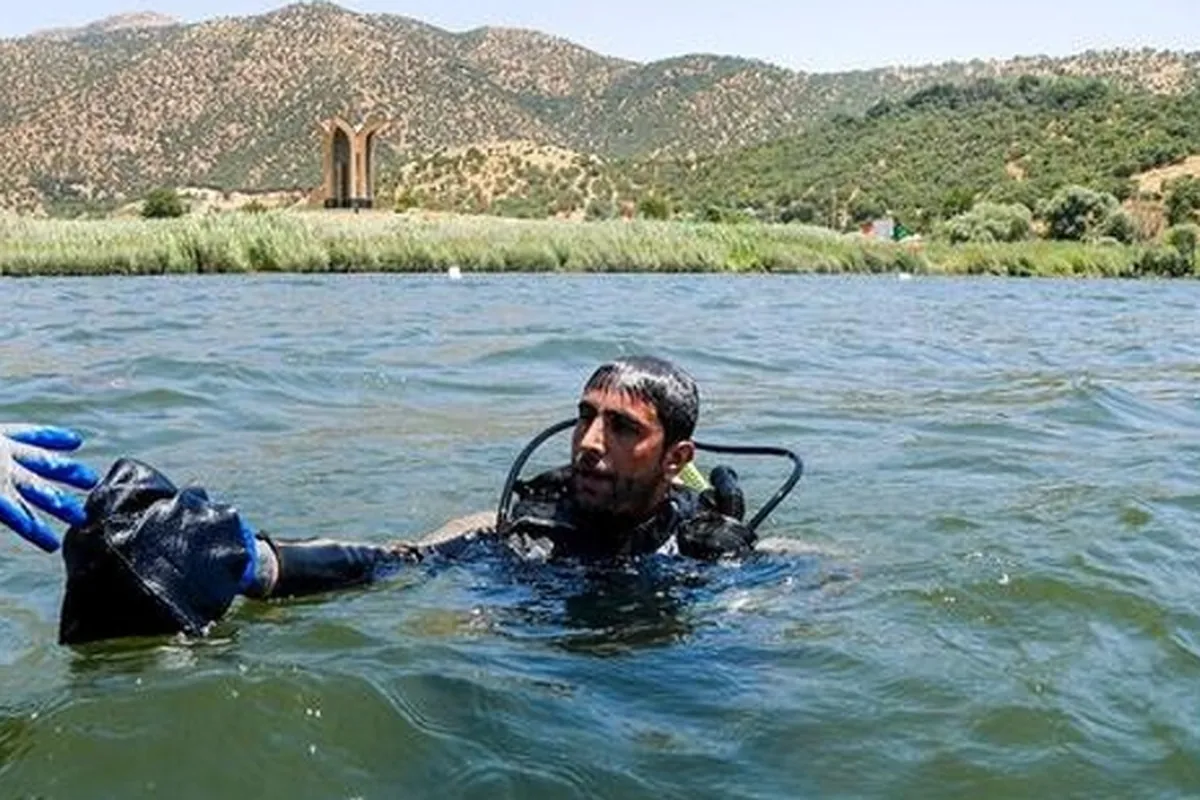 جسد یک مرد بعد از ۲۳ روز در دریاچه زریبار پیدا شد