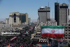 گزارش رویترز از مراسم باشکوه تشییع و خاکسپاری رهبر شهید در مشهد