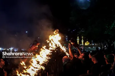 آئین سنتی مشعل گردانی نجفی‌ها در شب تاسوعا