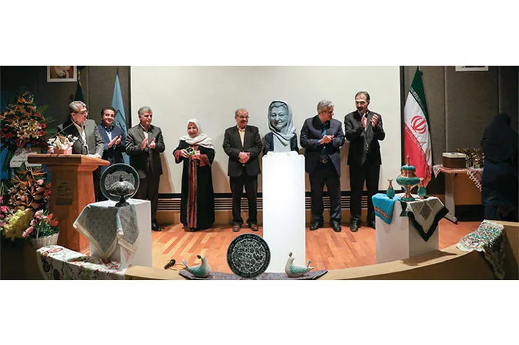 ۵ دهه زندگی با صنایع دستی