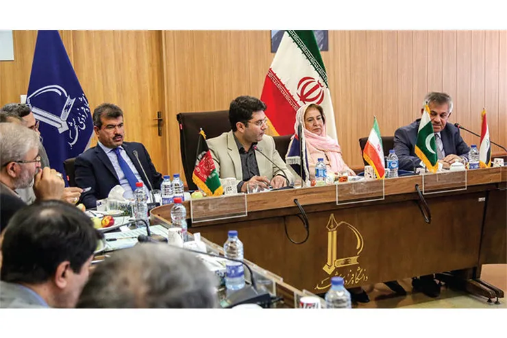 نشست علمی سفیران ۳ کشور همسایه در مشهد