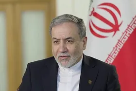 عراقچی: ایران از حق استفاده صلح&zwnj;آمیز از فناوری هسته&zwnj;ای صرف&zwnj;نظر نمی&zwnj;کند | برای هر دو گزینه جنگ و صلح آماده&zwnj;ایم