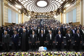 پزشکیان در دانشگاه تهران: مقابل حرف درست نمی&zwnj;ایستیم