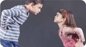 نحوه برخورد والدین با دعوای خواهر و برادر&zwnj;ها چگونه باید باشد؟