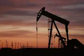 افزایش قیمت نفت در سایه ابهام مذاکرات ایران و آمریکا (۱۳ مرداد ۱۴۰۵)