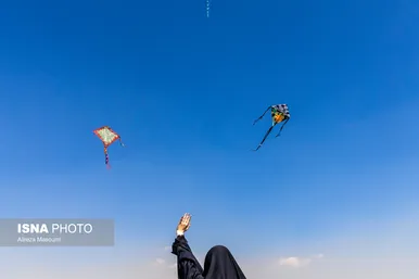 گزارش تصویری | پرواز بادبادک‌ها به یاد کودکان میناب