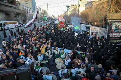 تشییع پیکر بانوی شهیده فاطمه دهقانی از شهدای حادثه تروریستی کرمان