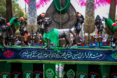 عزاداری روز تاسوعا در مشهد مقدس
