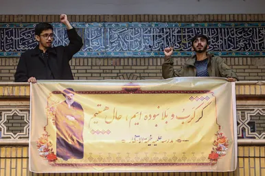  همایش حوزویان در پاسخ به اهانت نشریه فرانسوی