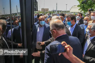 رونمایی از نخستین اتوبوس برقی کشور در مشهد