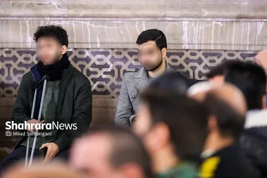 گزارش تصویری | گردهمایی جمعی از مجروحان و آسیب‌دیدگان حوادث اخیر، در حرم امام‌رضا(ع)