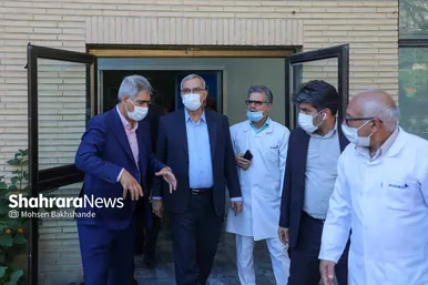 بازدید وزیر بهداشت از شرکت سرم‌سازی ثامن مشهد