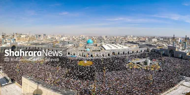 گزارش تصویری | لحظه تحویل سال در حرم مطهر امام رضا (ع)