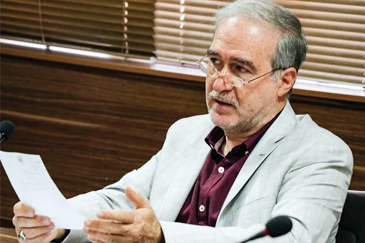 پرچم ایران نماد خون شهداست نه نماد قانون‌گریزی