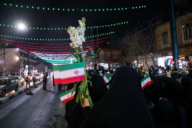 گلباران حرم مطهر رضوی در شب میلاد جوادالائمه (ع)