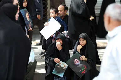 تشییع پیکر رئیس‌جمهور و شهدای خدمت در مشهد - 2
