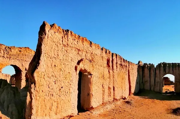 شهروند خبرنگار| تصاویری از بناهای تاریخی روستای عمرانی گناباد