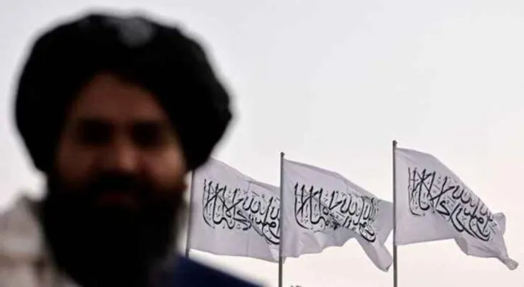طالبان پرچم سه رنگ افغانستان را تغییر داد