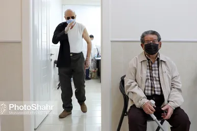 واکسیناسیون سالمندان بالای ۸۰ سال در مشهد