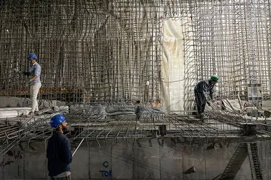 زیر شهر زندگی جاریست 