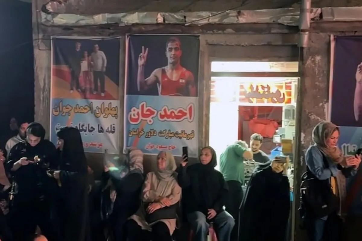 حال‌وهوای محله زندگی احمد جوان، کشتی‌گیر مشهدی هم‌زمان با فینال جهانی کشتی (۲۳ شهریور ۱۴۰۴) + فیلم