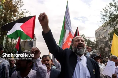 راهپیمایی انزجار مردم مشهد از جنایات رژیم صهیونیستی در لبنان و فلسطین