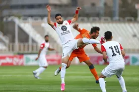 لباس&zwnj;های پرسپولیسی&zwnj;ها در قطر جا ماند!