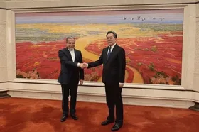 عراقچی پکن را در جریان روند مذاکرات ایران و آمریکا قرار داد | ایران با حسن نیت در مسیر دیپلماسی گام نهاده است