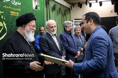 دیدار خبرنگاران و اصحاب رسانه با آیت الله علم الهدی به مناسبت روز خبرنگار