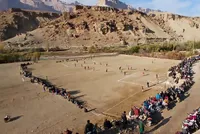 عکس‌هایی از بازی فوتبال با حداقل امکانات در افغانستان