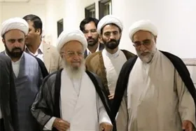بستری شدن آیت&zwnj;الله &zwnj;مکارم&zwnj;شیرازی در بیمارستان تکذیب شد + جزئیات