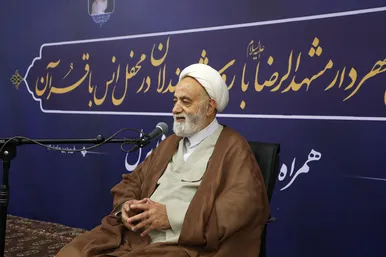 نشست صمیمانه شهردار با روشندلان در محفل انس با قرآن