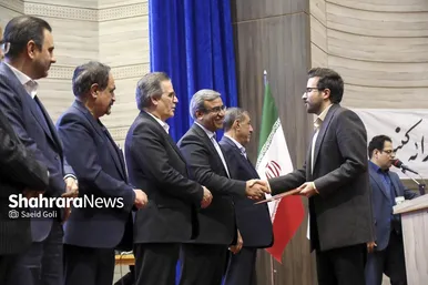 گزارش تصویری | نشست صمیمانه دانشجویان با معاون اجرایی رئیس‌جمهور در دانشگاه علوم پزشکی مشهد (۱۶ آذر ۱۴۰۴)