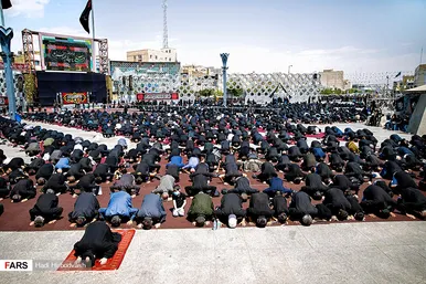 عزاداری و نماز ظهر عاشورا میدان امام حسین(ع) تهران