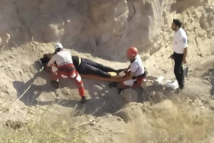 سقوط مرگبار ۲۹ تبعه افغانستان به چاهی در محور منوجان به بندرعباس + عکس