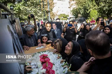 عکس‌هایی از مراسم تشییع پیکر امید جهان (۲۵ شهریور ۱۴۰۴)