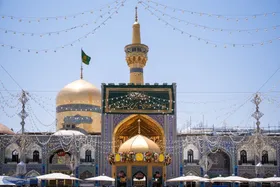 ویدئو | نصب کتیبه ولادت امام&zwnj;کاظم&zwnj;(ع) در حرم مطهر رضوی (۲۶ خرداد ۱۴۰۴)