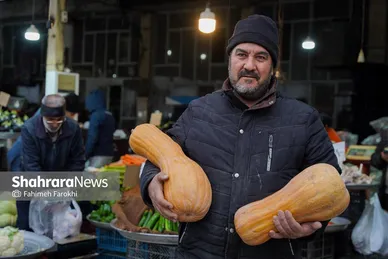 گزارش تصویری | بازار میوه در شب یلدا