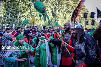 حرکت کاروان نمادین اسرای کربلا در مشهد