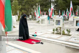 آیین چراغ برات در بهشت رضا(ع)