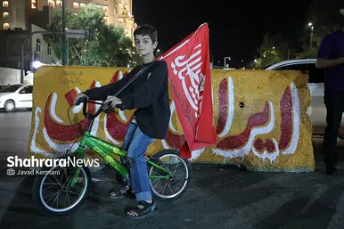 گزارش تصویری | شب صدونودوششم حضور حماسی مردم مشهد در خیابان