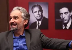 بیژن بنفشه&zwnj;خواه بابت یک شوخی در تلویزیون عذرخواهی کرد