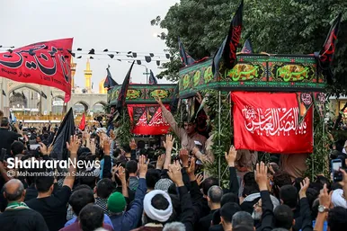 تشییع پیکر مطهر ۵ شهید مدافع حرم در مشهد
