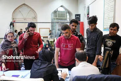 عکس‌هایی از دور دوم انتخابات ریاست جمهوری در مشهد (۵)