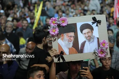 گزارش تصویری | محفل قرآنی «اربعین رهبر شهید» در میدان شهدای مشهد