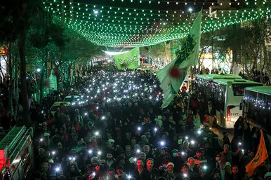 گلباران حرم مطهر رضوی در شب میلاد جوادالائمه (ع)