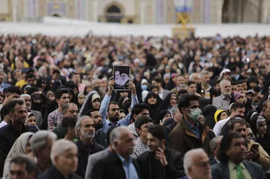 حضور و سخنرانی رهبر انقلاب در اجتماع زائران و مجاوران حرم مطهر رضوی- ۲
