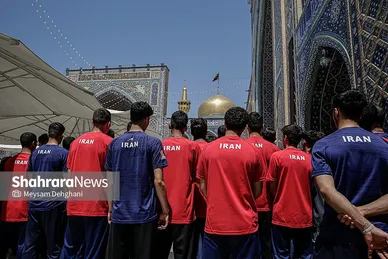 گزارش تصویری | تشرف تیم ملی والیبال نوجوانان به حرم مطهر رضوی